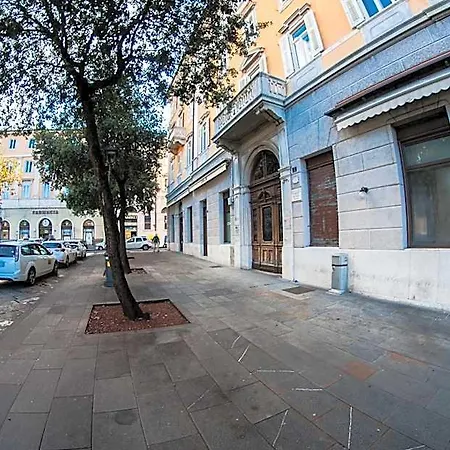 Agli Incanti Bed & Breakfast Trieste